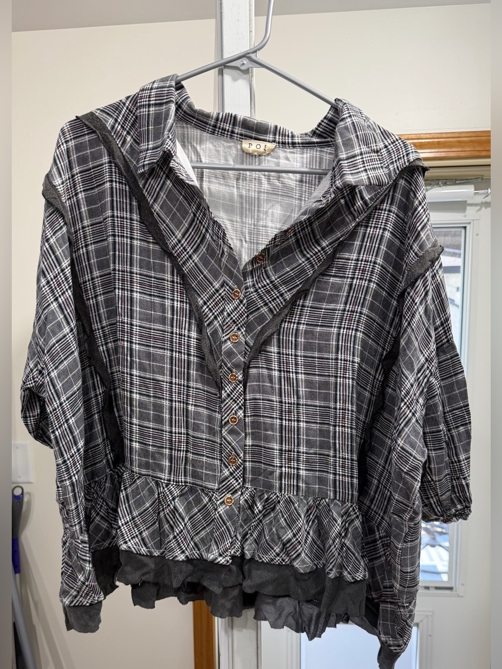 POL black & White Plaid Button-Front Tiered Hem Top